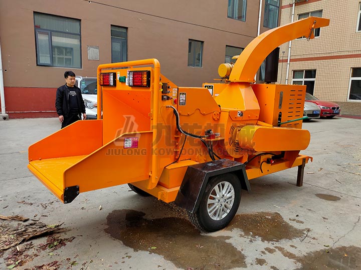 �Ƅ�(d��ng)ʽ��֦����C(j��)